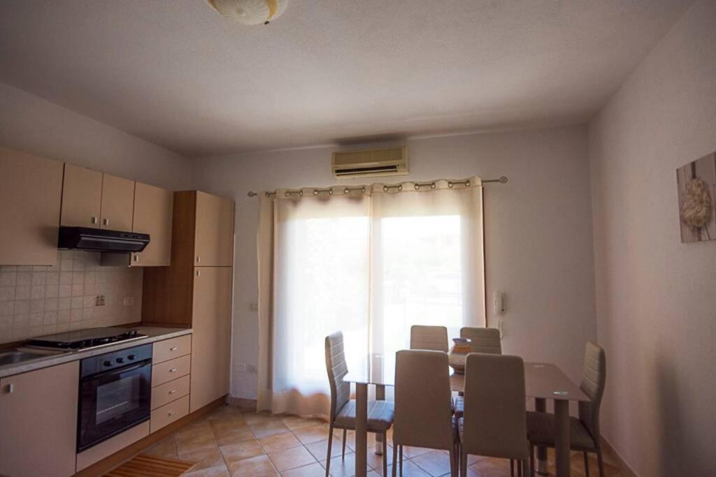 Villa Molly San Teodoro  Buitenkant foto